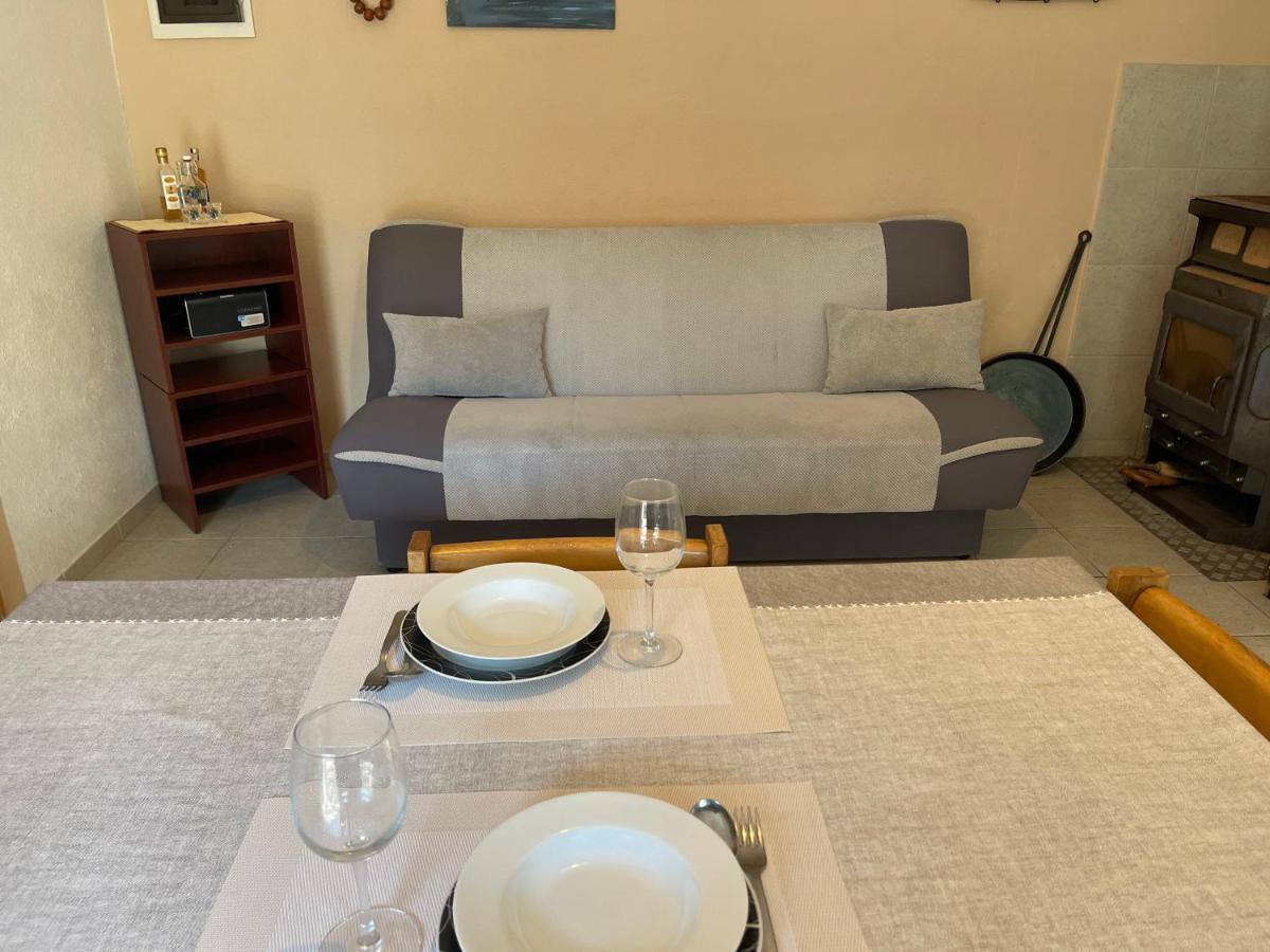 Kuca Za Odmor Ivancica Hébergement de vacances Tisno